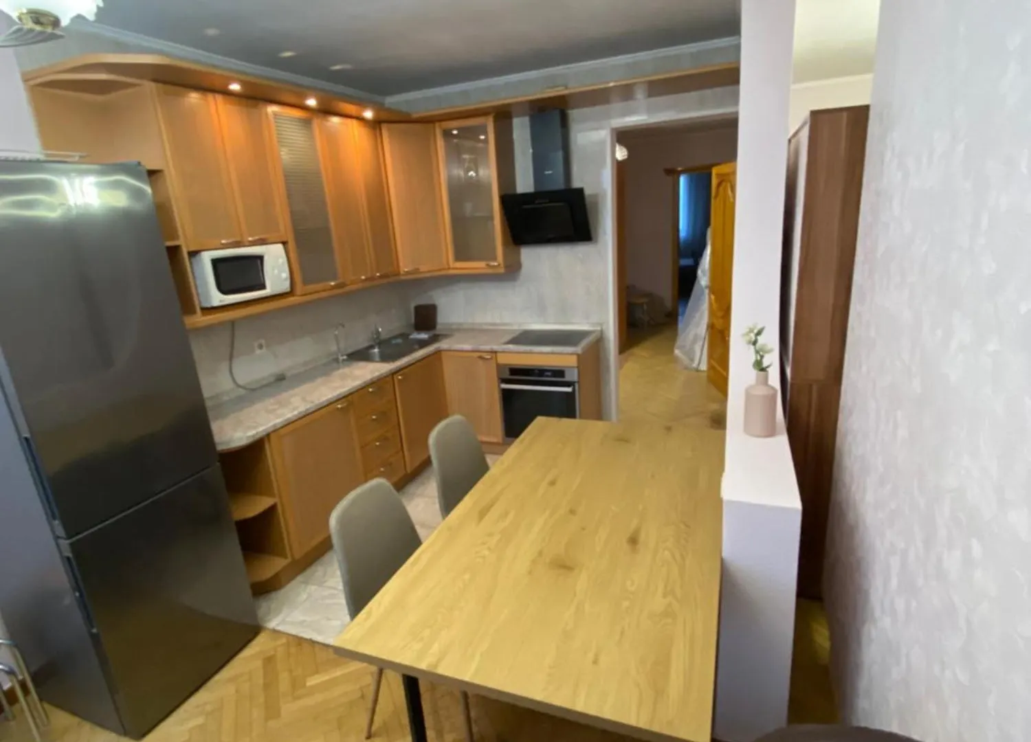 Real Home Apartments- Geroiv Dnipra Metro Station 基輔